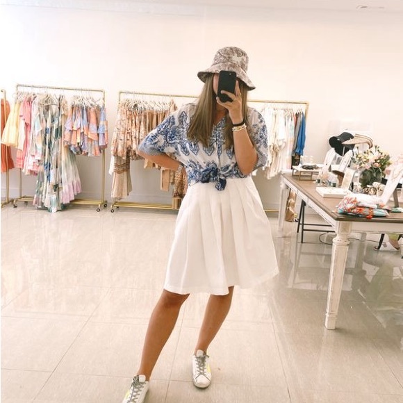 Eliyas Label Ivy White Pleated Knee Length Skirt - size XL - Picture 2 of 5